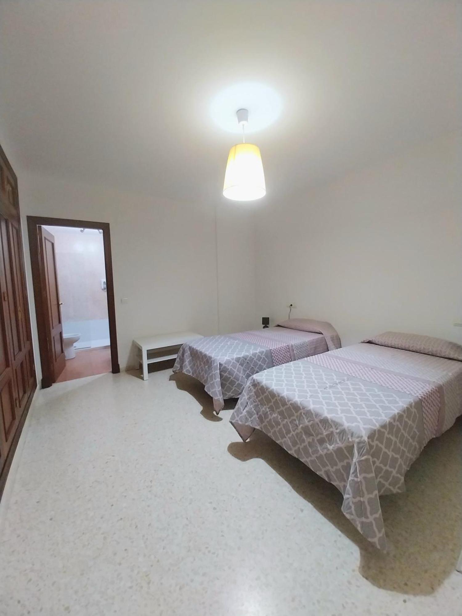 Top Suite Apartment Jerez Jardin Y Patio เฮเรซ เด ลาฟรอนเตรา ภายนอก รูปภาพ